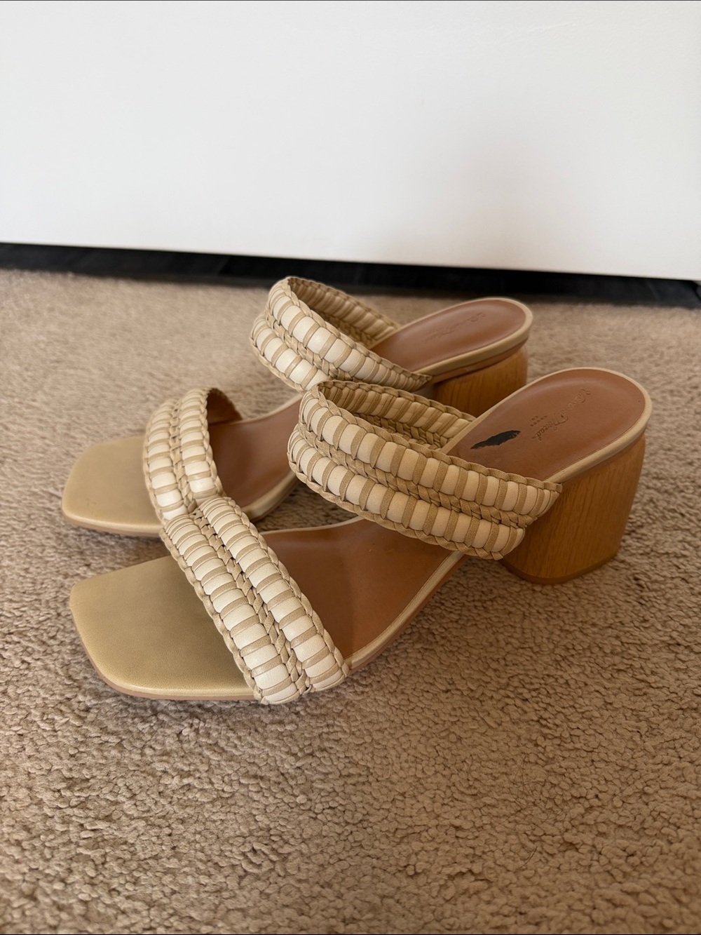 Universal Thread Woven Double-Strap Block Heel Sandal in Beige Size 11